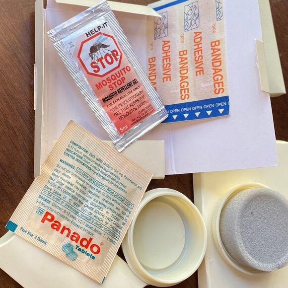 ROVOS RAIL Toiletries Lot PRIDE OF AFRICA Medicare Vanity Femcare Shower Cap - Picture 2 of 7